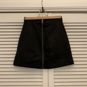 Aritzia Wilfred Free faux suede mini skirt 0